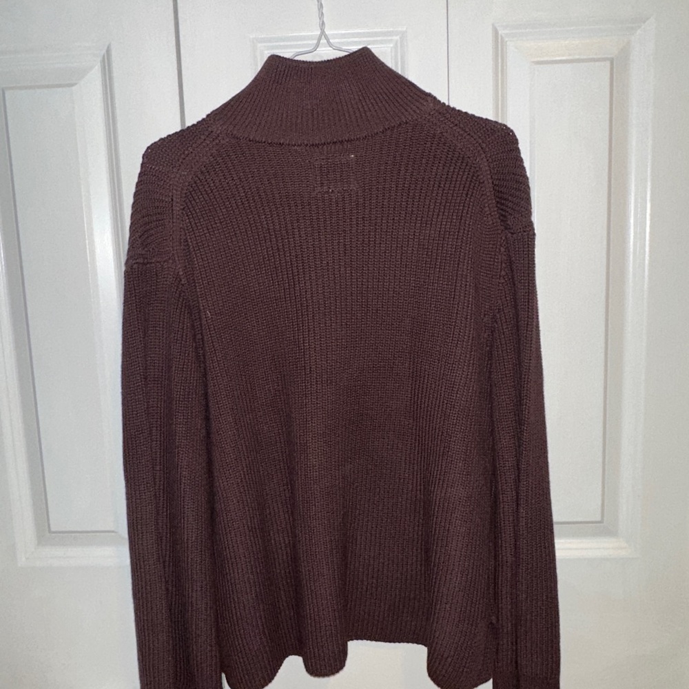 Sweater - Picture 4 of 4